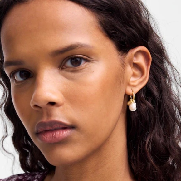 Madewell Mother of Pearl Charm Huggie Hoop Earrings - Picture 2 of 4